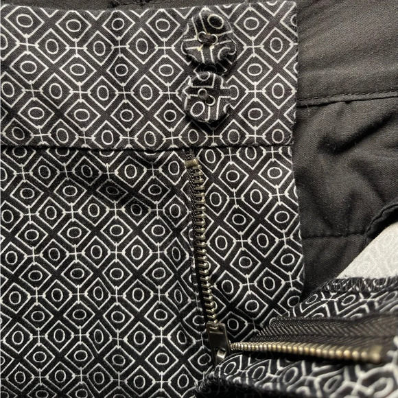 Calvin Klein Black And White Print Casual Comfort Shorts Women’s Size 2 - Picture 6 of 10